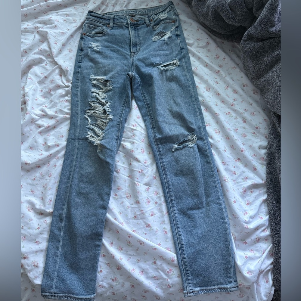 American Eagle Outfitters Light Blue Distressed Skinny Jeans